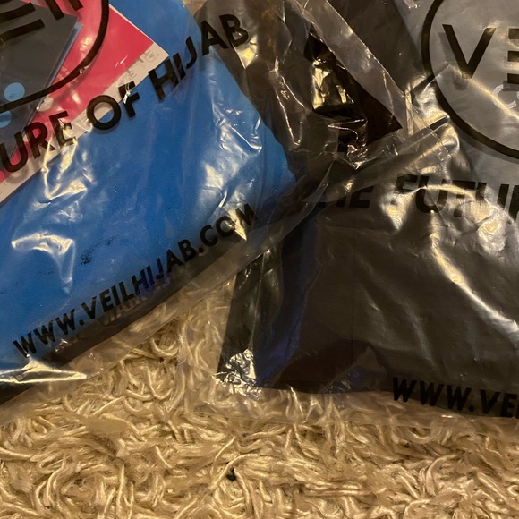 Bundle of 2 Veil Quick Dry Shawls/Hijabs 1.0 - Picture 2 of 5